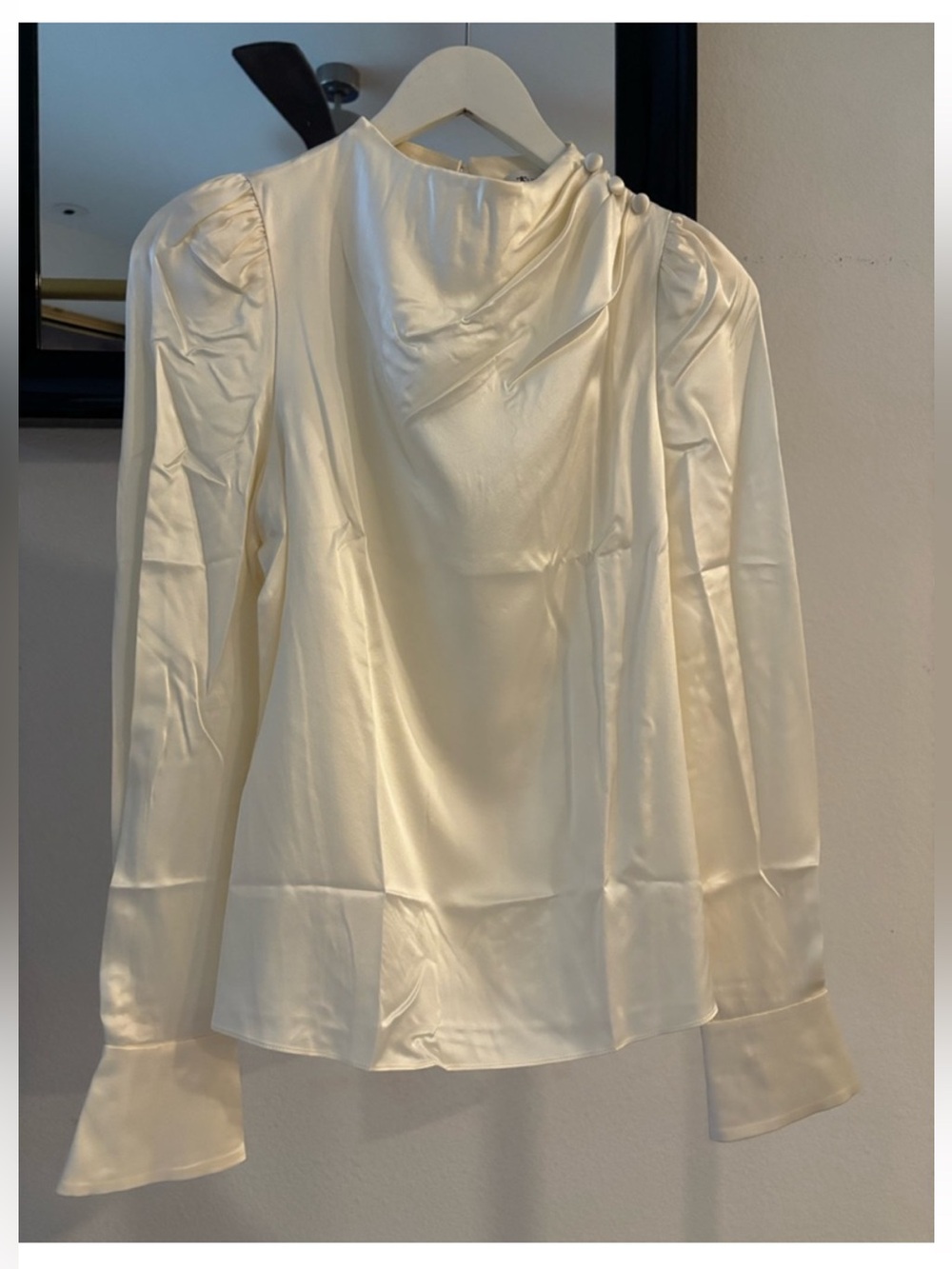 LilySilk Cream Puff-Sleeve Silk Blouse. New without tags size 4. 
Never worn.
